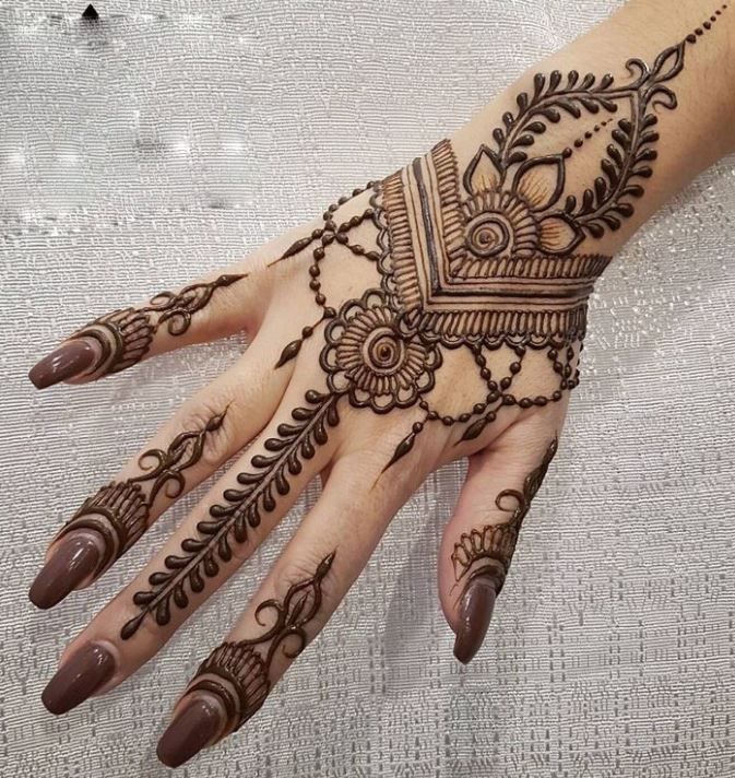 160+ Simple Mehndi Designs Perfect For Minimalist Brides! - ShaadiWish