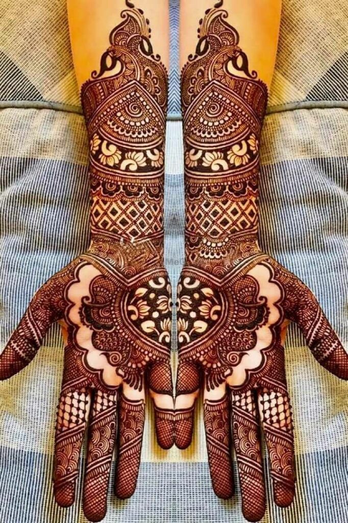 5 Half Hand Easy Simple Henna Or Mehndi Designs For Sawan | 5 half hand  easy simple henna or mehndi designs for sawan | HerZindagi