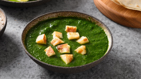 10 Delicious Must Try North Indian Dishes- Palak Paneer 