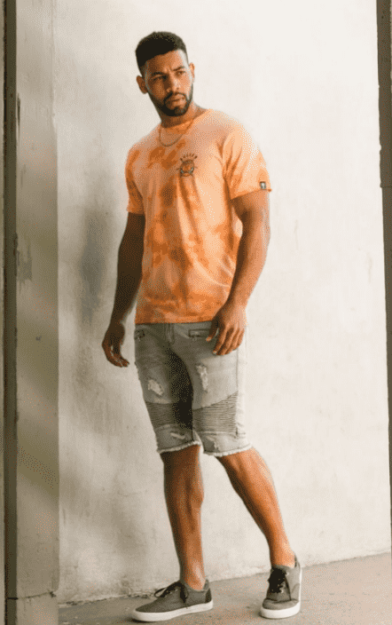 Grey Shorts with Athletic Shoes Summer Outfits For Men (64 ideas & outfits)